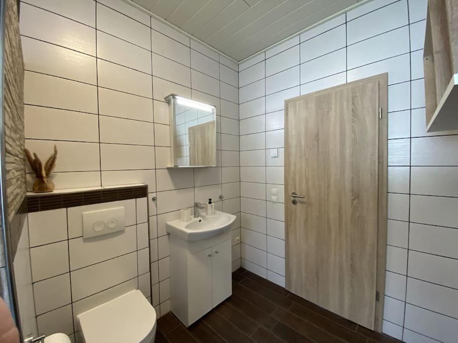 Neu Apartment In Schloss Naehe,Parkplatz, Netflix Sögel Exteriör bild